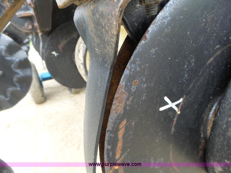 image for item L6027 1996 Kinze 2300 split row planter