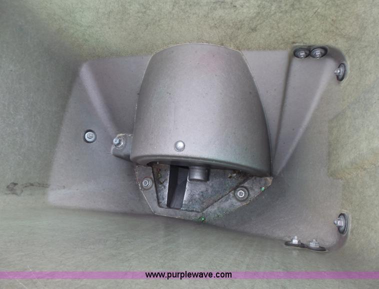 image for item L6027 1996 Kinze 2300 split row planter