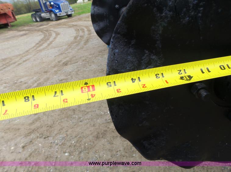 image for item L6027 1996 Kinze 2300 split row planter