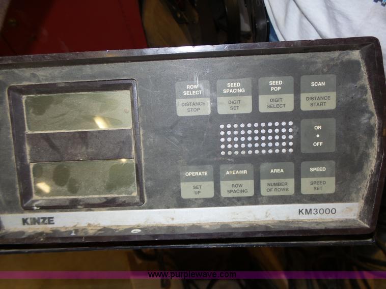 image for item L6027 1996 Kinze 2300 split row planter