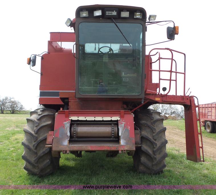 image for item L6325 1990 Case IH 1660 RWA combine