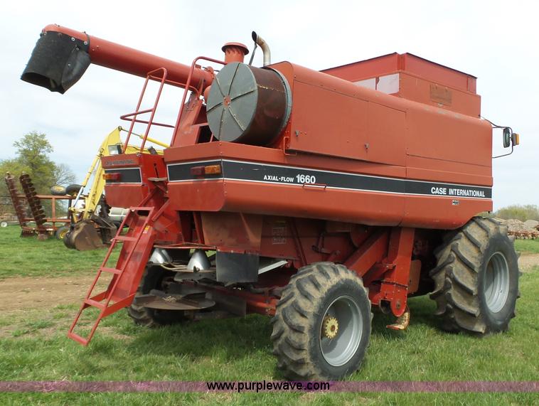 image for item L6325 1990 Case IH 1660 RWA combine