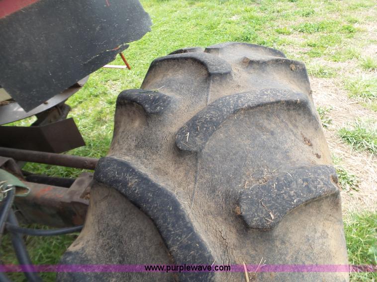 image for item L6325 1990 Case IH 1660 RWA combine