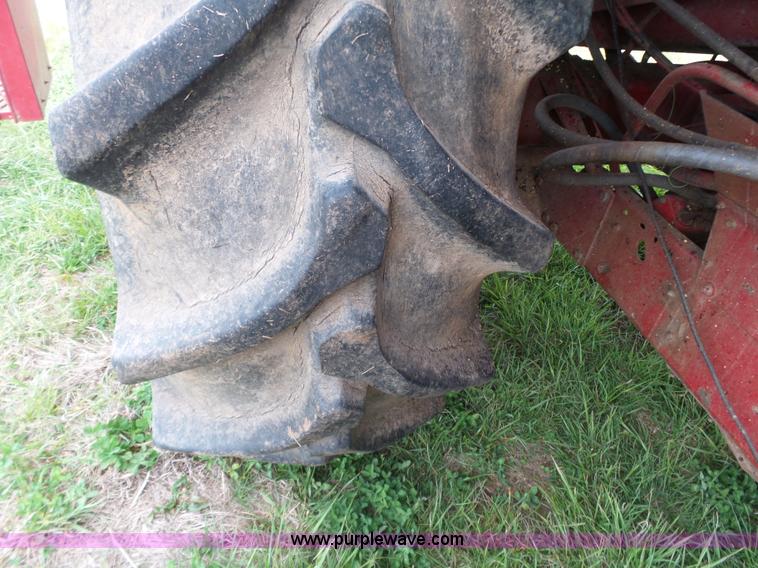 image for item L6325 1990 Case IH 1660 RWA combine