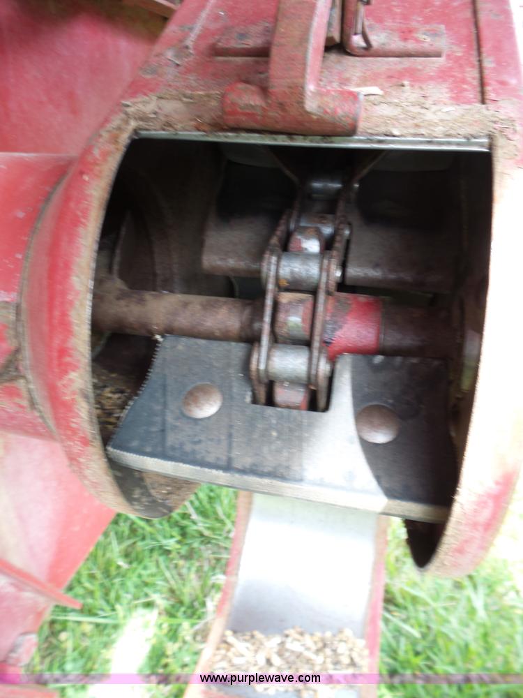 image for item L6325 1990 Case IH 1660 RWA combine