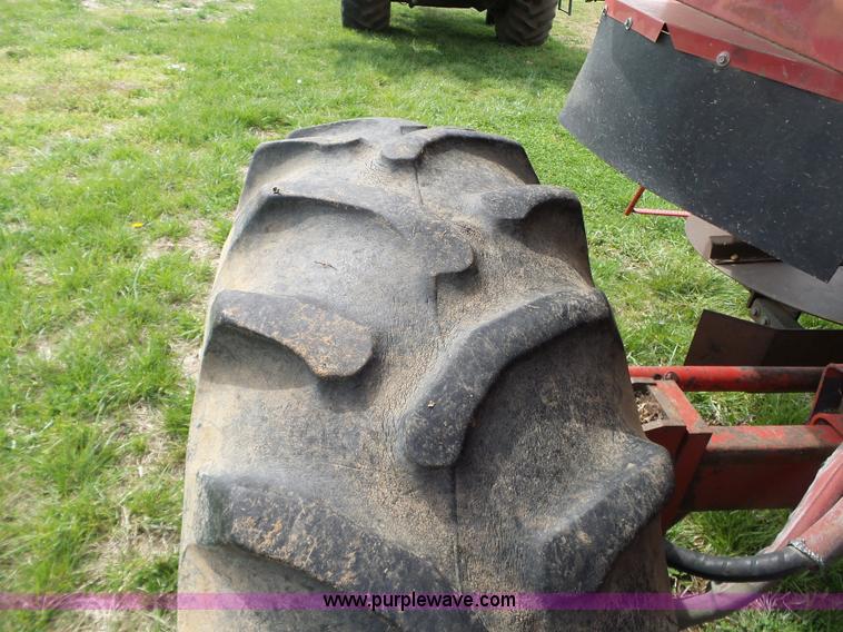 image for item L6325 1990 Case IH 1660 RWA combine