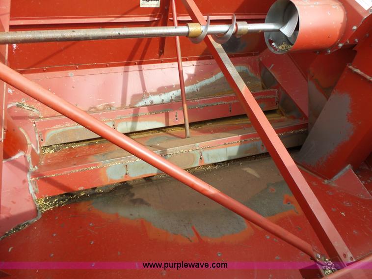 image for item L6325 1990 Case IH 1660 RWA combine