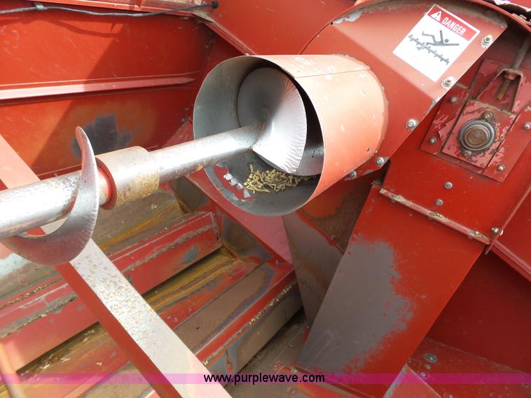 image for item L6325 1990 Case IH 1660 RWA combine