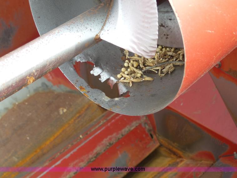 image for item L6325 1990 Case IH 1660 RWA combine