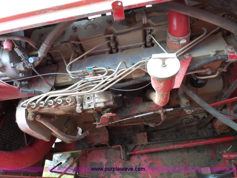 image for item L6325 1990 Case IH 1660 RWA combine