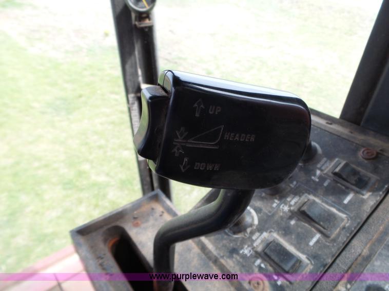 image for item L6325 1990 Case IH 1660 RWA combine