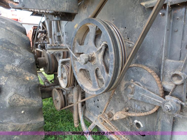 image for item L6326 1981 Gleaner M2 RWA combine