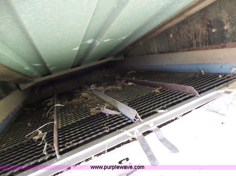 image for item L6326 1981 Gleaner M2 RWA combine