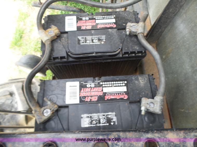 image for item L6326 1981 Gleaner M2 RWA combine