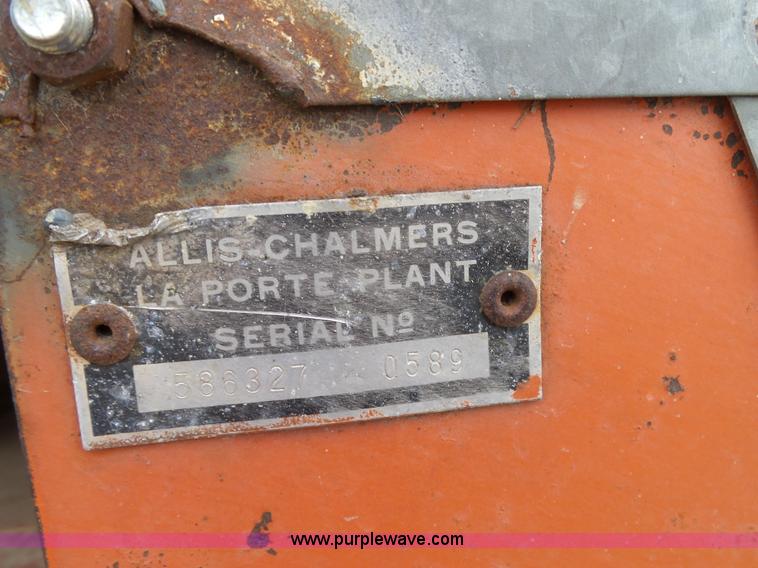 image for item L6326 1981 Gleaner M2 RWA combine