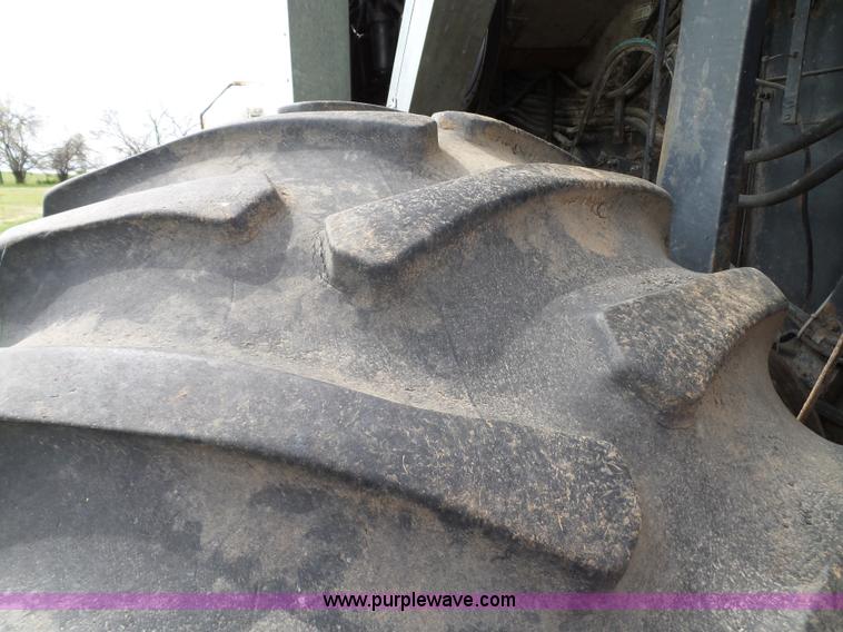 image for item L6326 1981 Gleaner M2 RWA combine