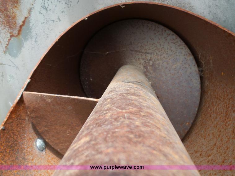 image for item L6326 1981 Gleaner M2 RWA combine