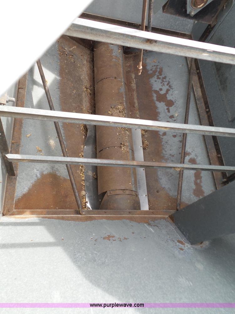 image for item L6326 1981 Gleaner M2 RWA combine