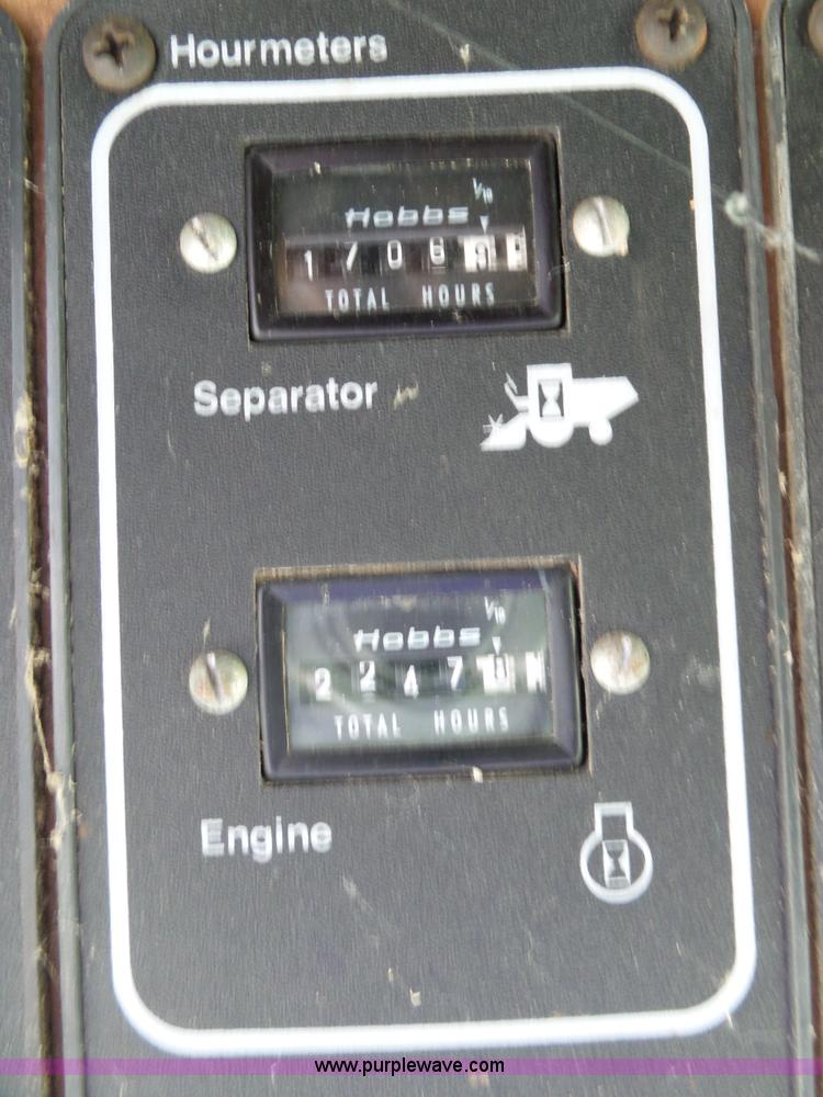 image for item L6326 1981 Gleaner M2 RWA combine