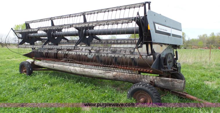 image for item L6326 1981 Gleaner M2 RWA combine