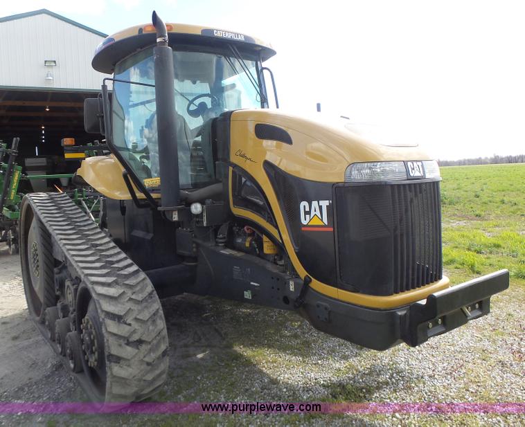 image for item L7226 2002 Challenger MT735 tractor