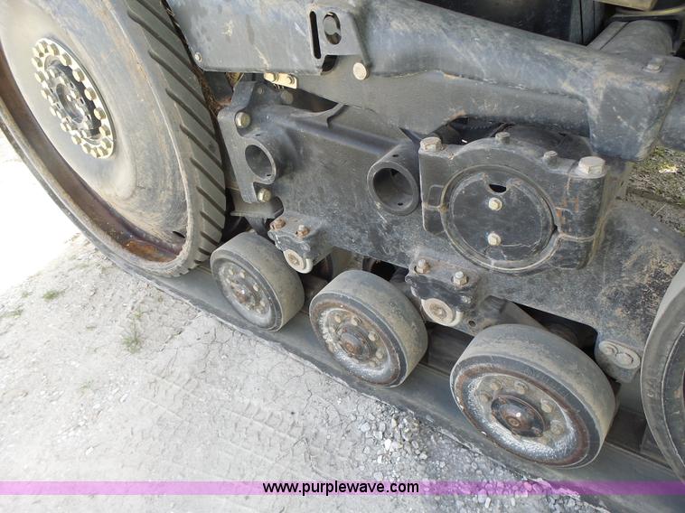 image for item L7226 2002 Challenger MT735 tractor