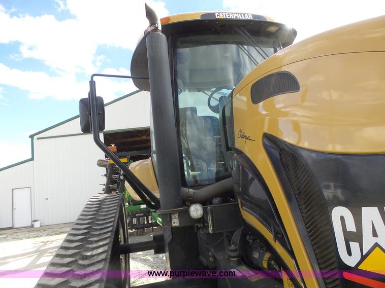 image for item L7226 2002 Challenger MT735 tractor