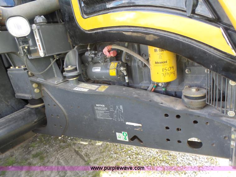 image for item L7226 2002 Challenger MT735 tractor