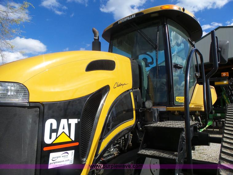 image for item L7226 2002 Challenger MT735 tractor