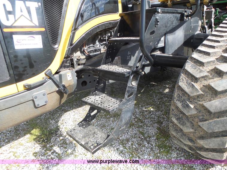 image for item L7226 2002 Challenger MT735 tractor