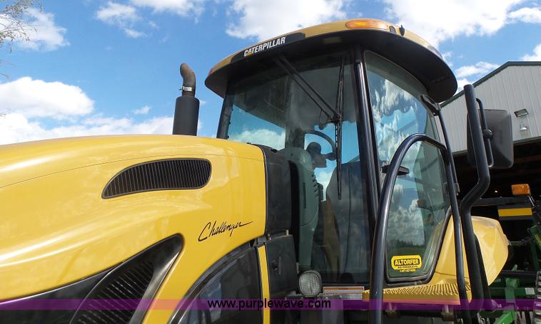 image for item L7226 2002 Challenger MT735 tractor