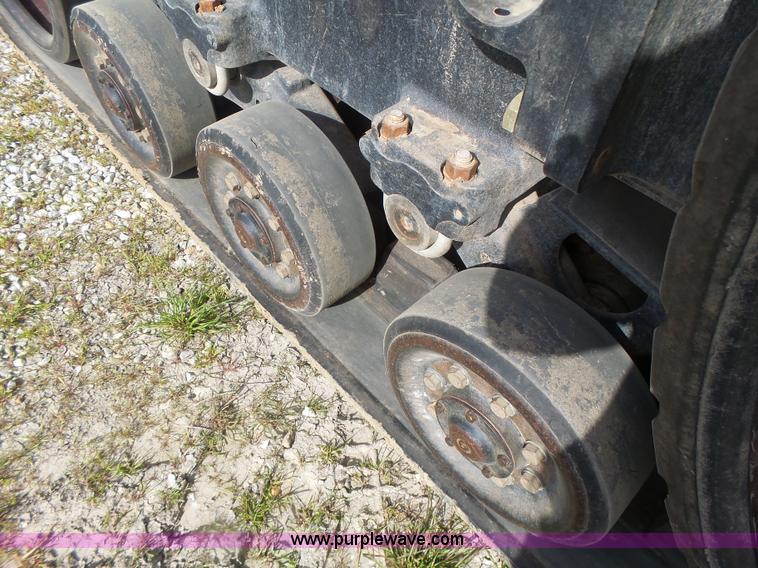 image for item L7226 2002 Challenger MT735 tractor