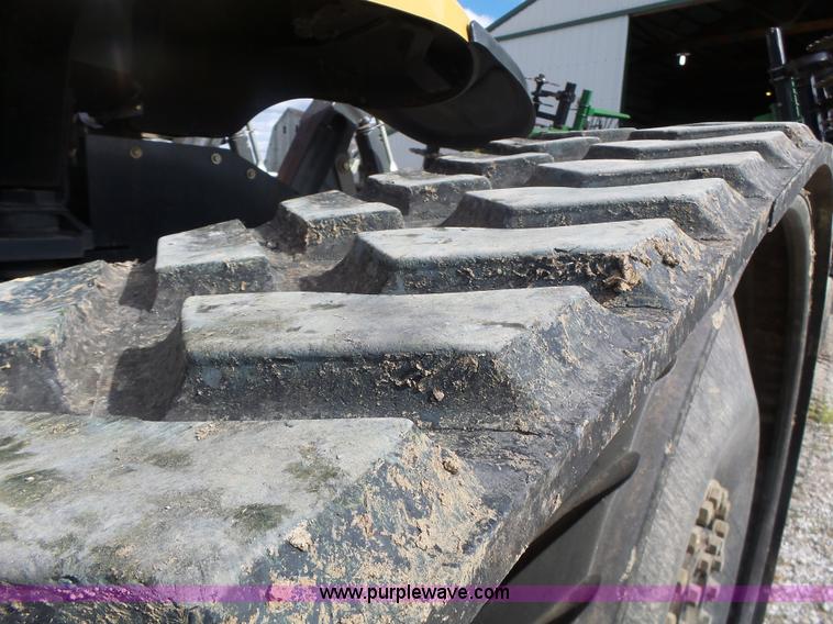 image for item L7226 2002 Challenger MT735 tractor