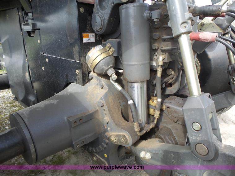 image for item L7226 2002 Challenger MT735 tractor