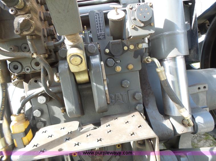 image for item L7226 2002 Challenger MT735 tractor