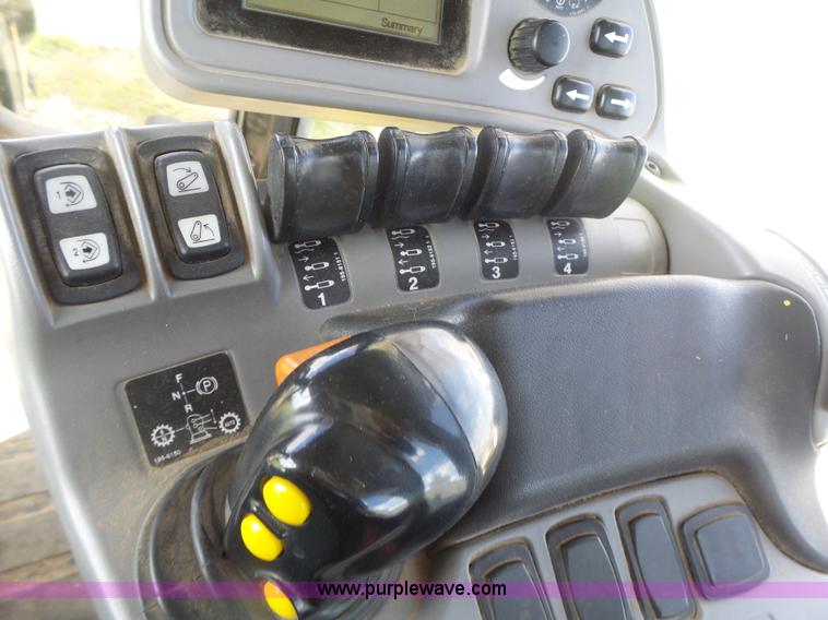 image for item L7226 2002 Challenger MT735 tractor