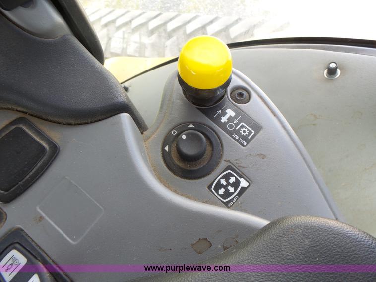 image for item L7226 2002 Challenger MT735 tractor