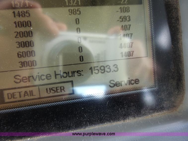 image for item L7226 2002 Challenger MT735 tractor