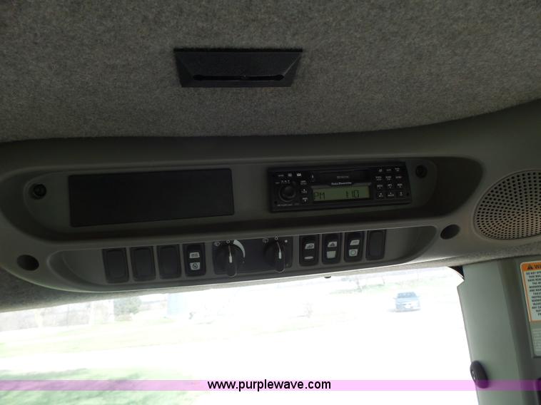 image for item L7226 2002 Challenger MT735 tractor