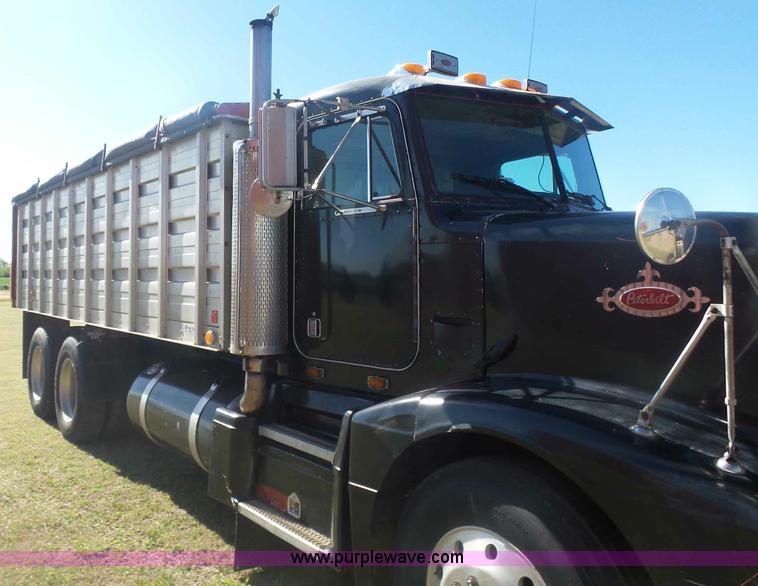 image for item L7482 1988 Peterbilt 377 grain truck