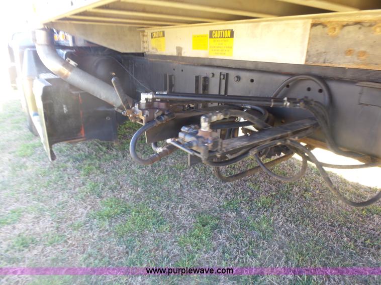 image for item L7482 1988 Peterbilt 377 grain truck