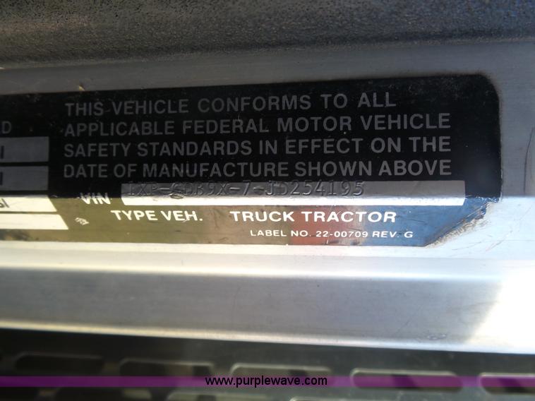 image for item L7482 1988 Peterbilt 377 grain truck