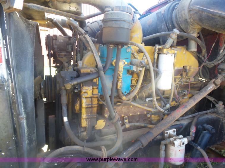 image for item L7482 1988 Peterbilt 377 grain truck