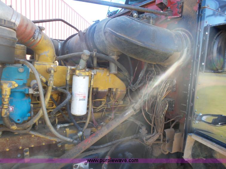 image for item L7482 1988 Peterbilt 377 grain truck