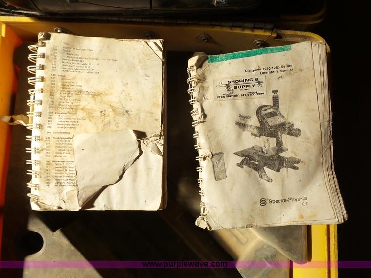 image for item AM9664 1996 Spectra Precision Dial Grade 1255 laser