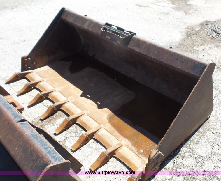 image for item BF9245 Skid steer bucket