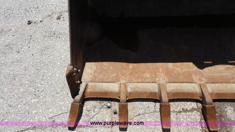 image for item BF9245 Skid steer bucket