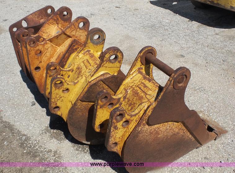 image for item BF9247 (4) backhoe buckets