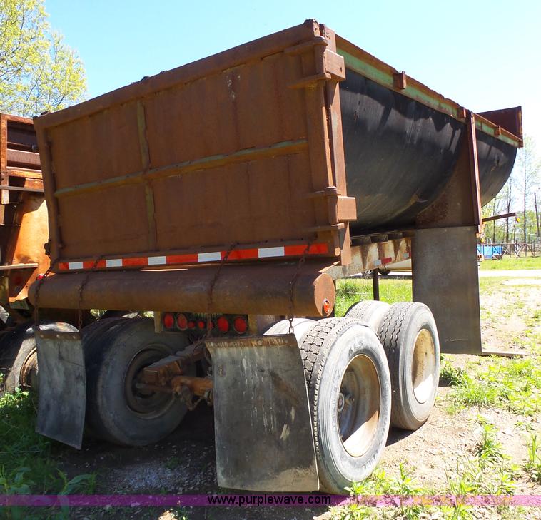image for item BL9525 1986 Lufkin end dump trailer