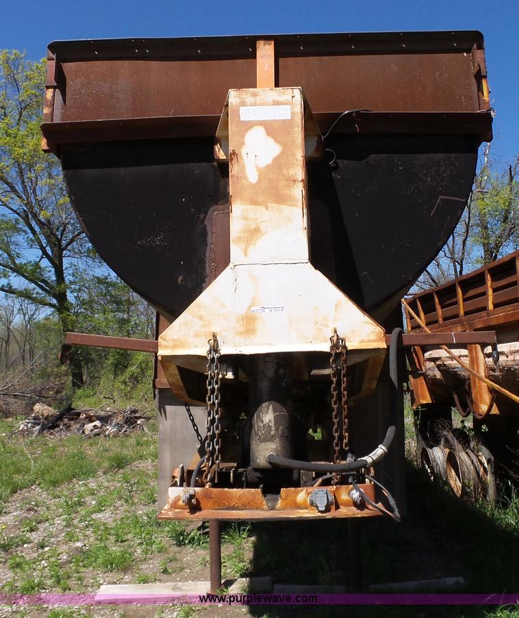 image for item BL9525 1986 Lufkin end dump trailer